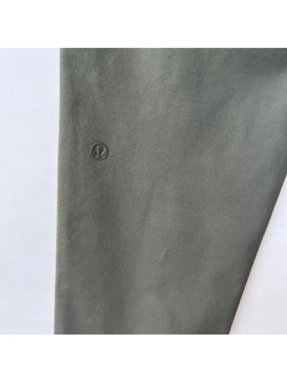 Lululemon stretchy pants in forest green Size 6 G50